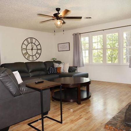 3 Bedroom Vacation Home Next To Silver Dollar City Бренсън Екстериор снимка