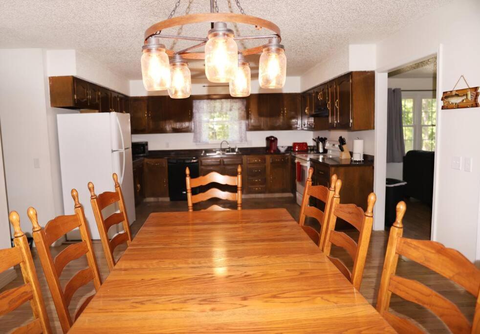 3 Bedroom Vacation Home Next To Silver Dollar City Бренсън Екстериор снимка
